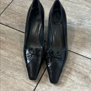 Iconic Stuart Weitzman Black Leather Pointed Toe Pumps